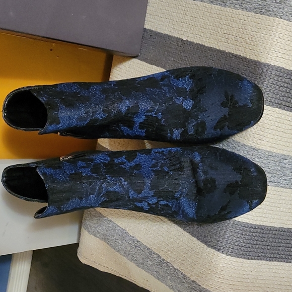 Booties - Picture 5 of 5